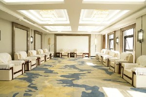 Môi trường làm việc tại khu sản xuất tự động hóa máy mài Hàng Cơ Chiết Giang